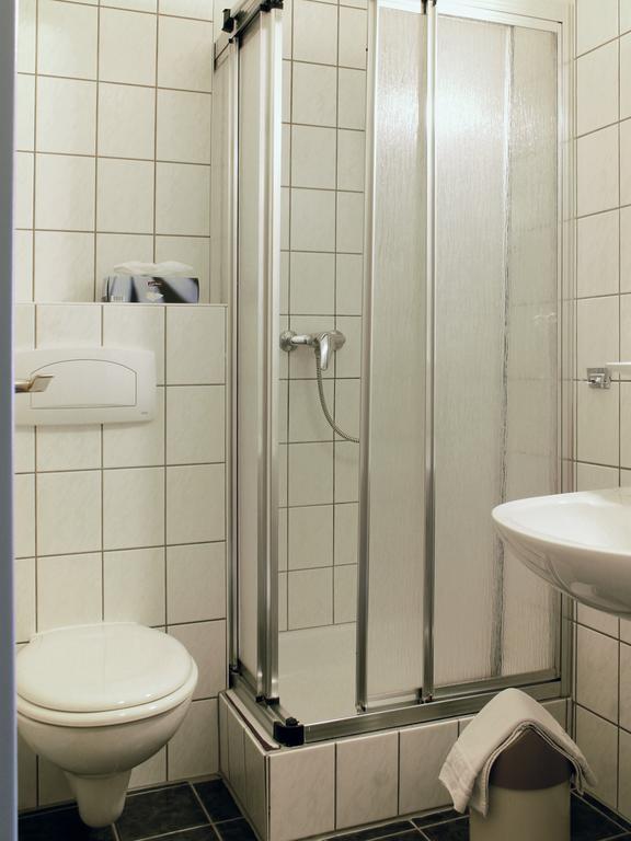 Hotel Kaerntner Stub'N Königslutter am Elm Habitación foto