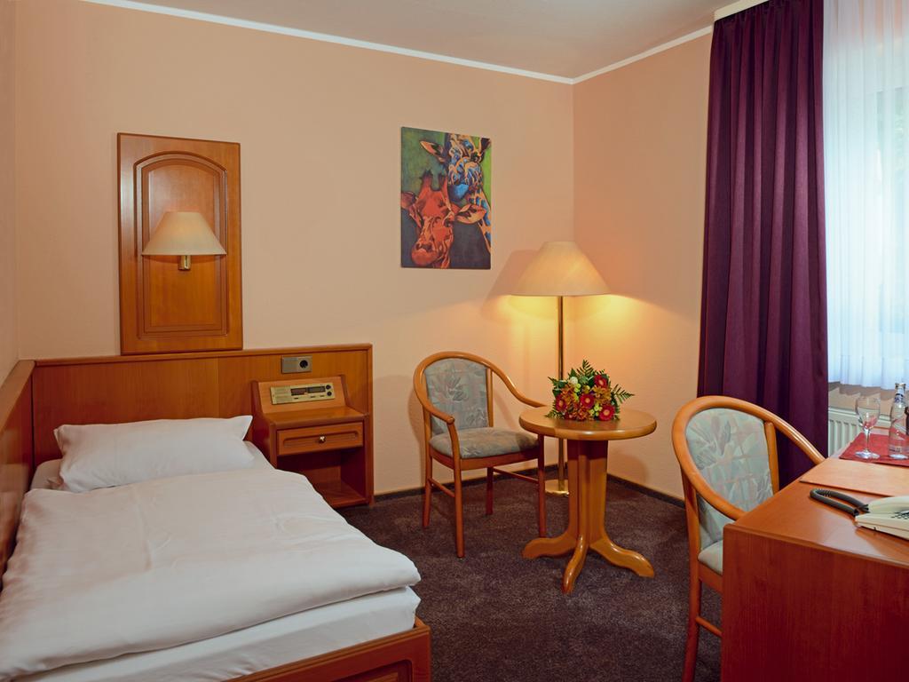 Hotel Kaerntner Stub'N Königslutter am Elm Habitación foto
